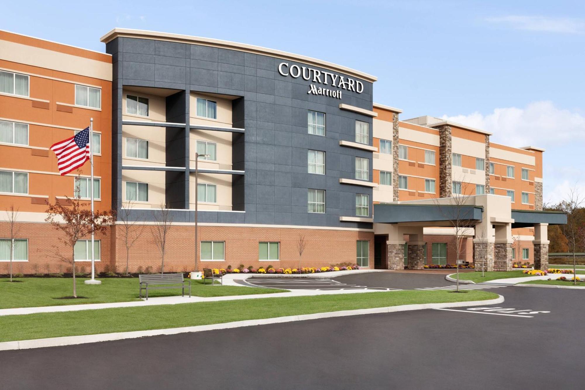 Courtyard By Marriott Boston Dedham/Westwood Hotell Exteriör bild