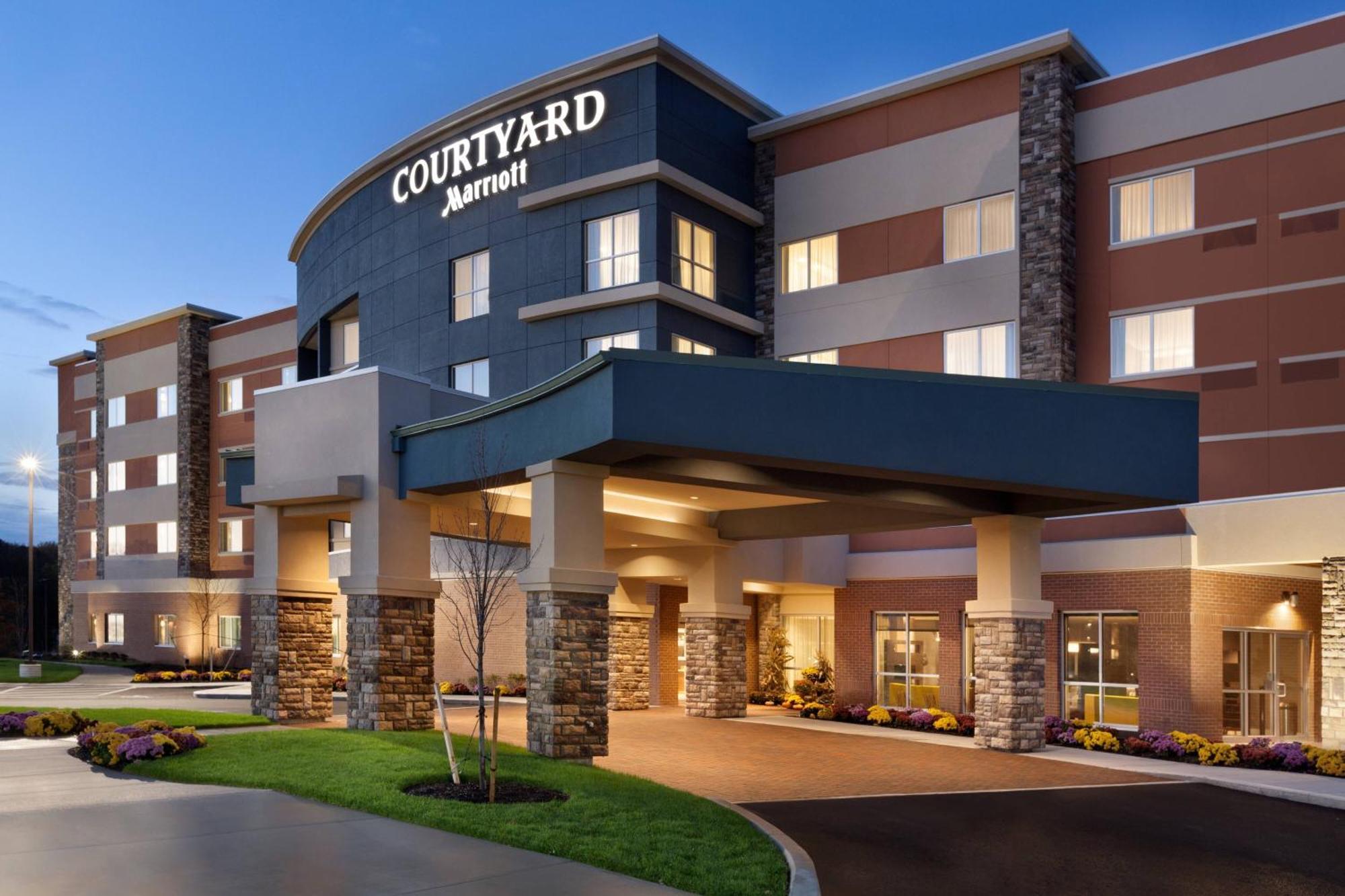 Courtyard By Marriott Boston Dedham/Westwood Hotell Exteriör bild