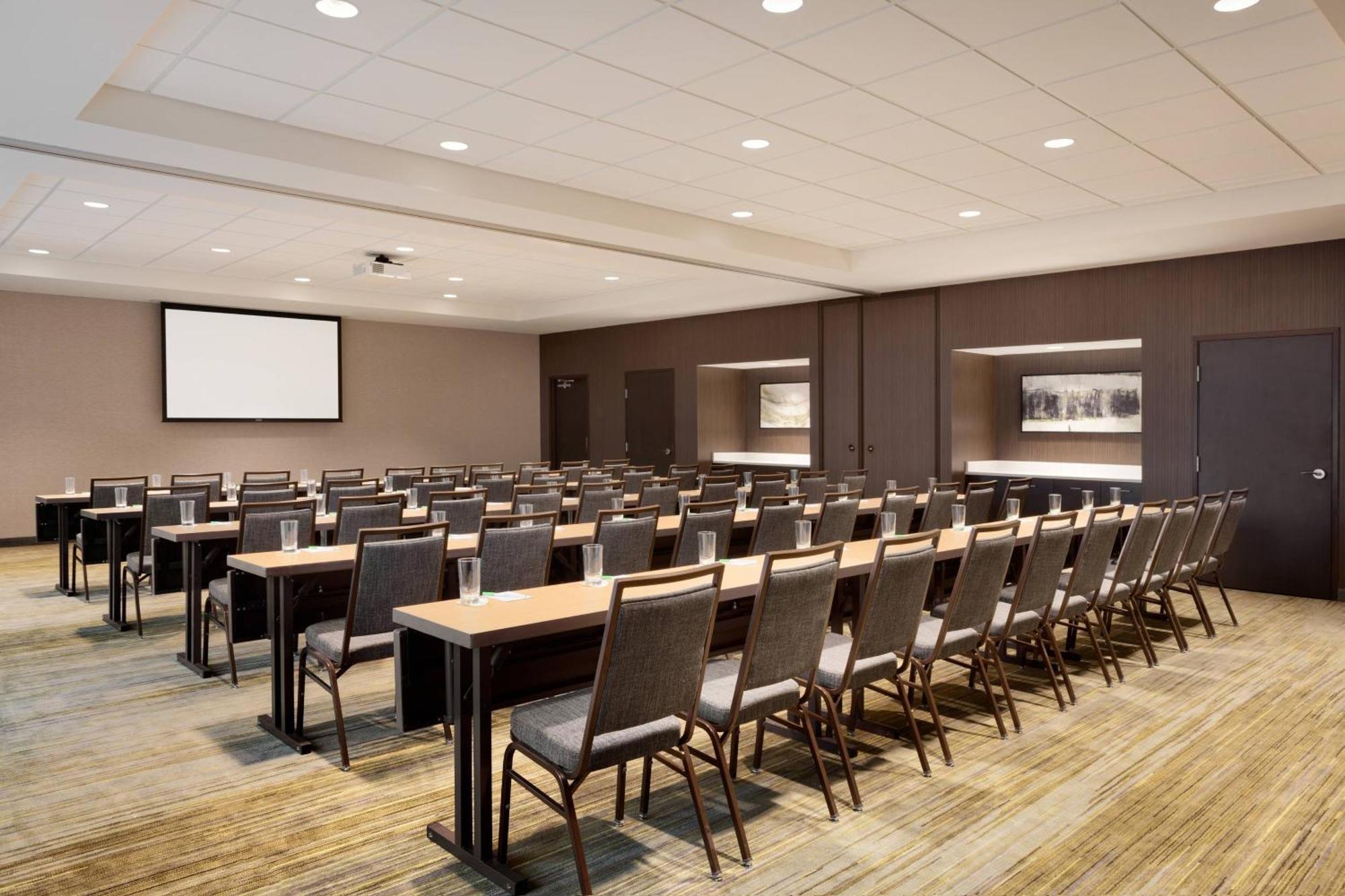 Courtyard By Marriott Boston Dedham/Westwood Hotell Exteriör bild