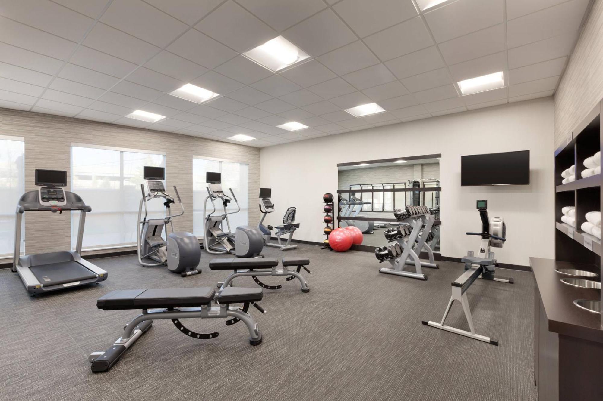 Courtyard By Marriott Boston Dedham/Westwood Hotell Exteriör bild